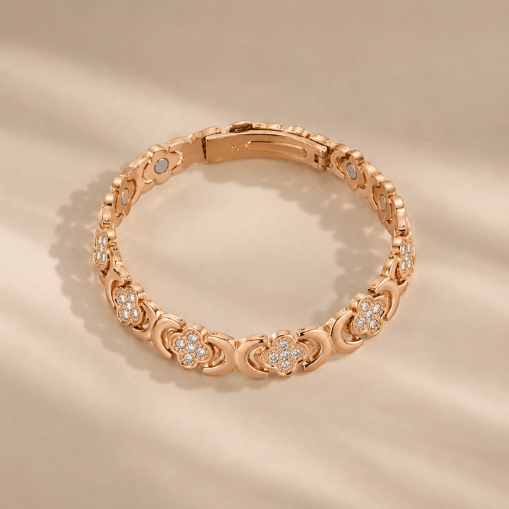 Four-Leaf Clover Zircon Bracelet