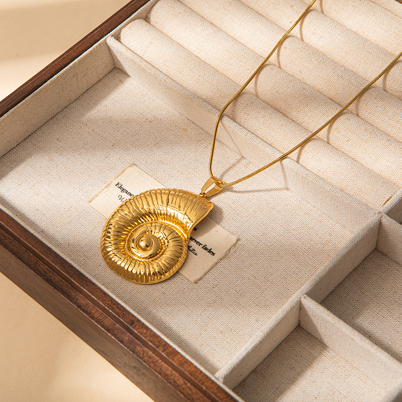 Modern Muse Necklace