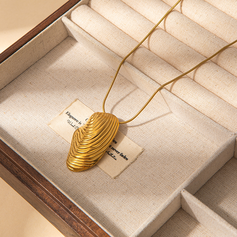 Modern Muse Necklace