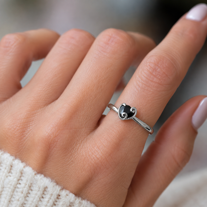 Black Heart Wave Ring