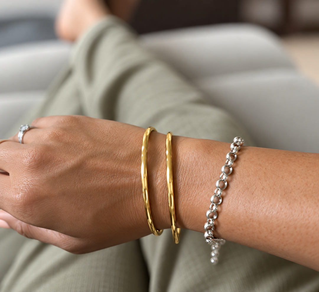 Classic Minimalist Wire Bangle Bracelet