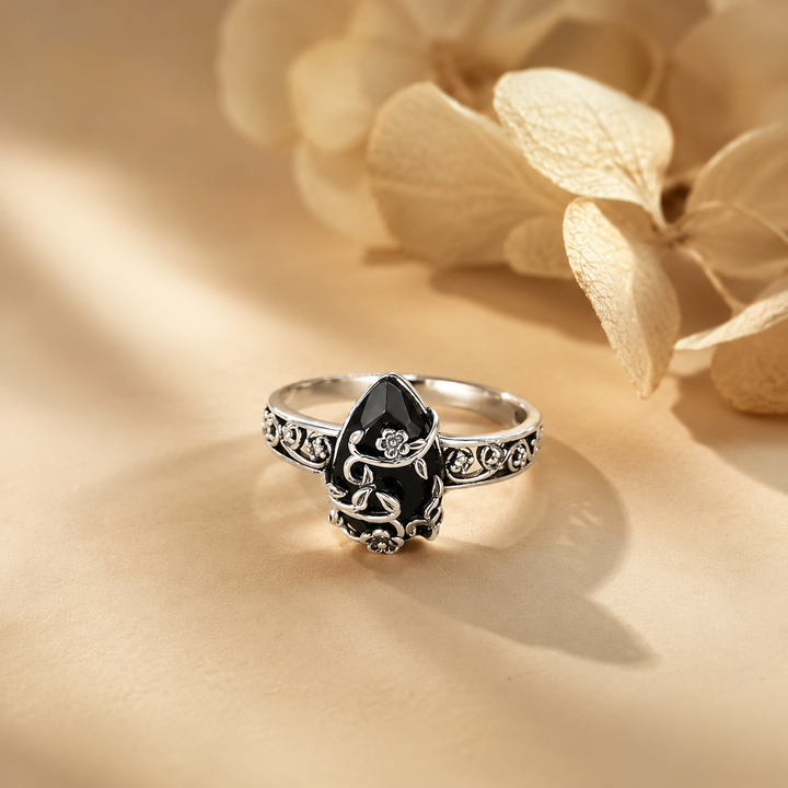 Vintage Teardrop Engraved Ring