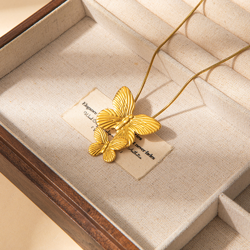 Modern Muse Necklace