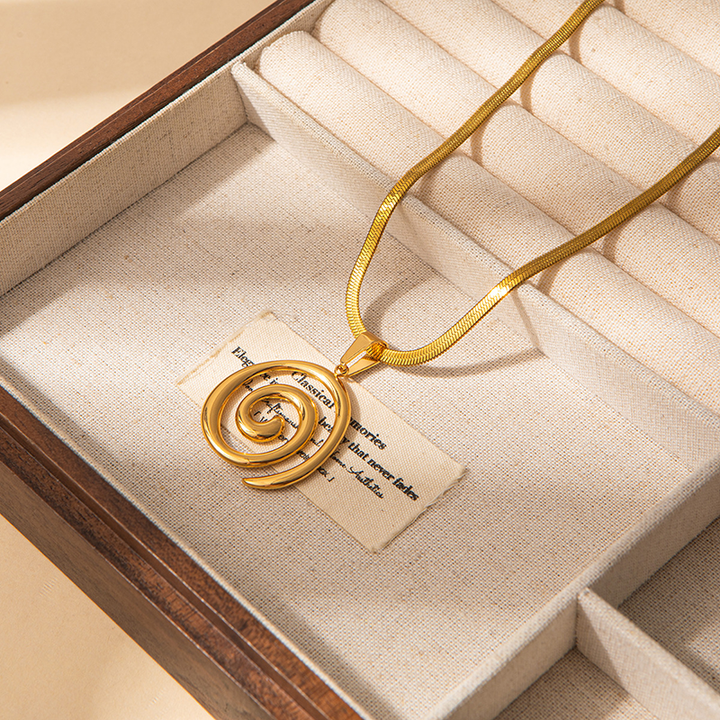 Modern Muse Necklace