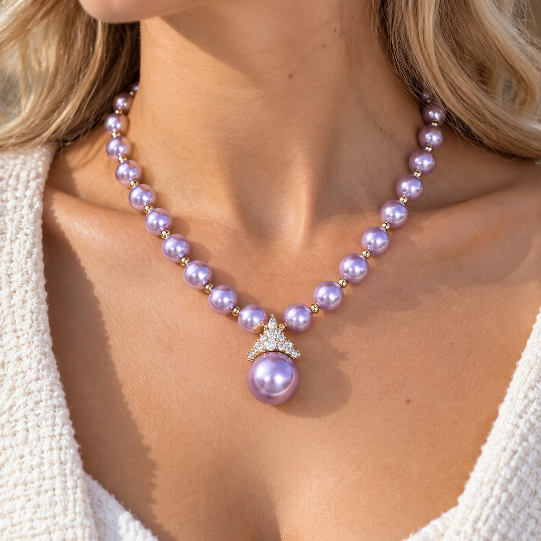 Elegant Teardrop Charm Necklace