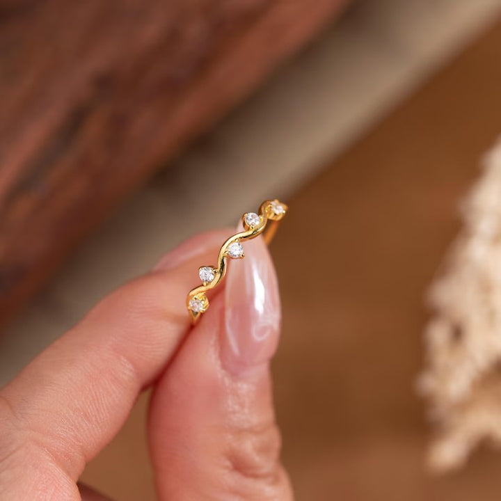 Healing Wave Zircon Ring