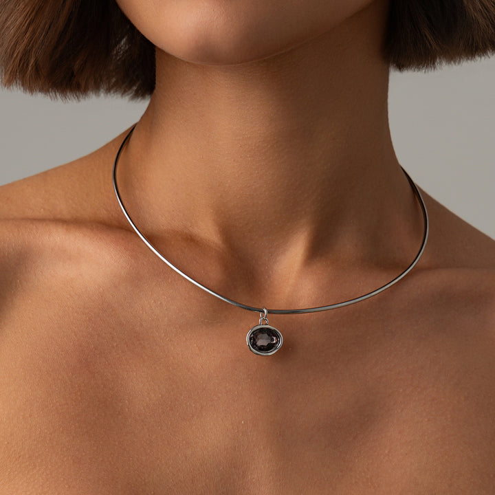 Oval Pendant Collar Necklace