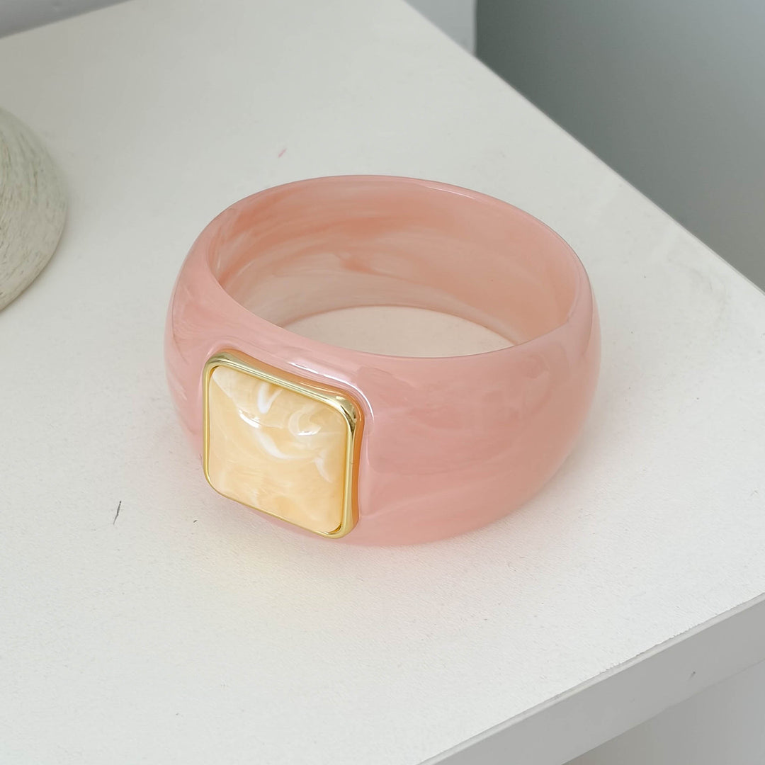 Retro Resin Bangle