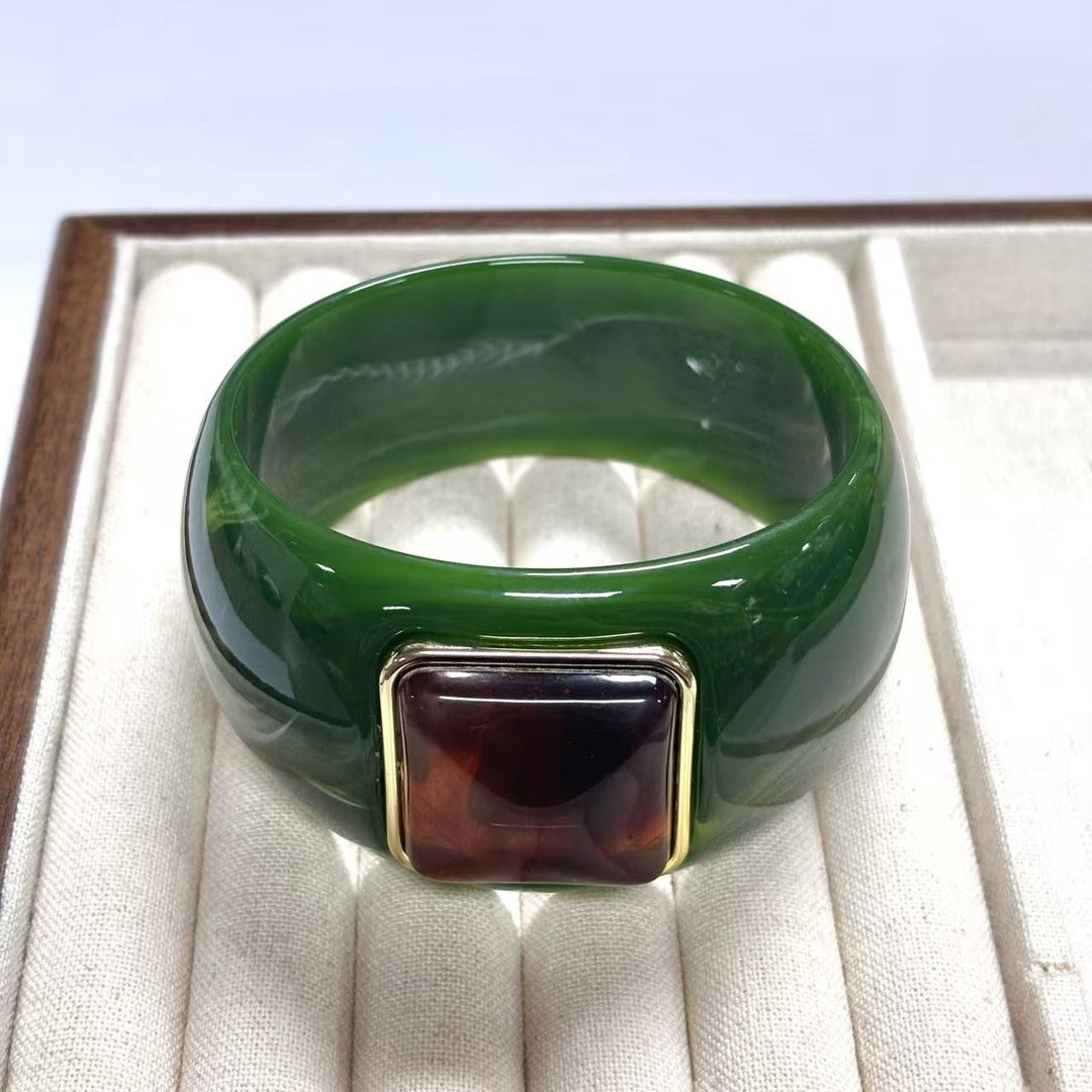 Retro Resin Bangle