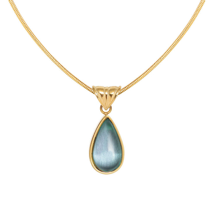 Gold Teardrop Pendant Necklace