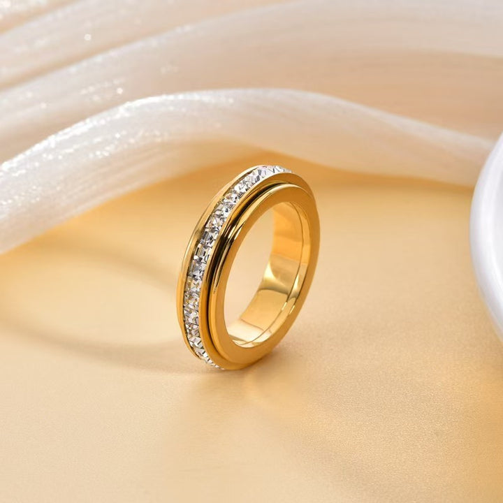 Rotating Zircon Ring