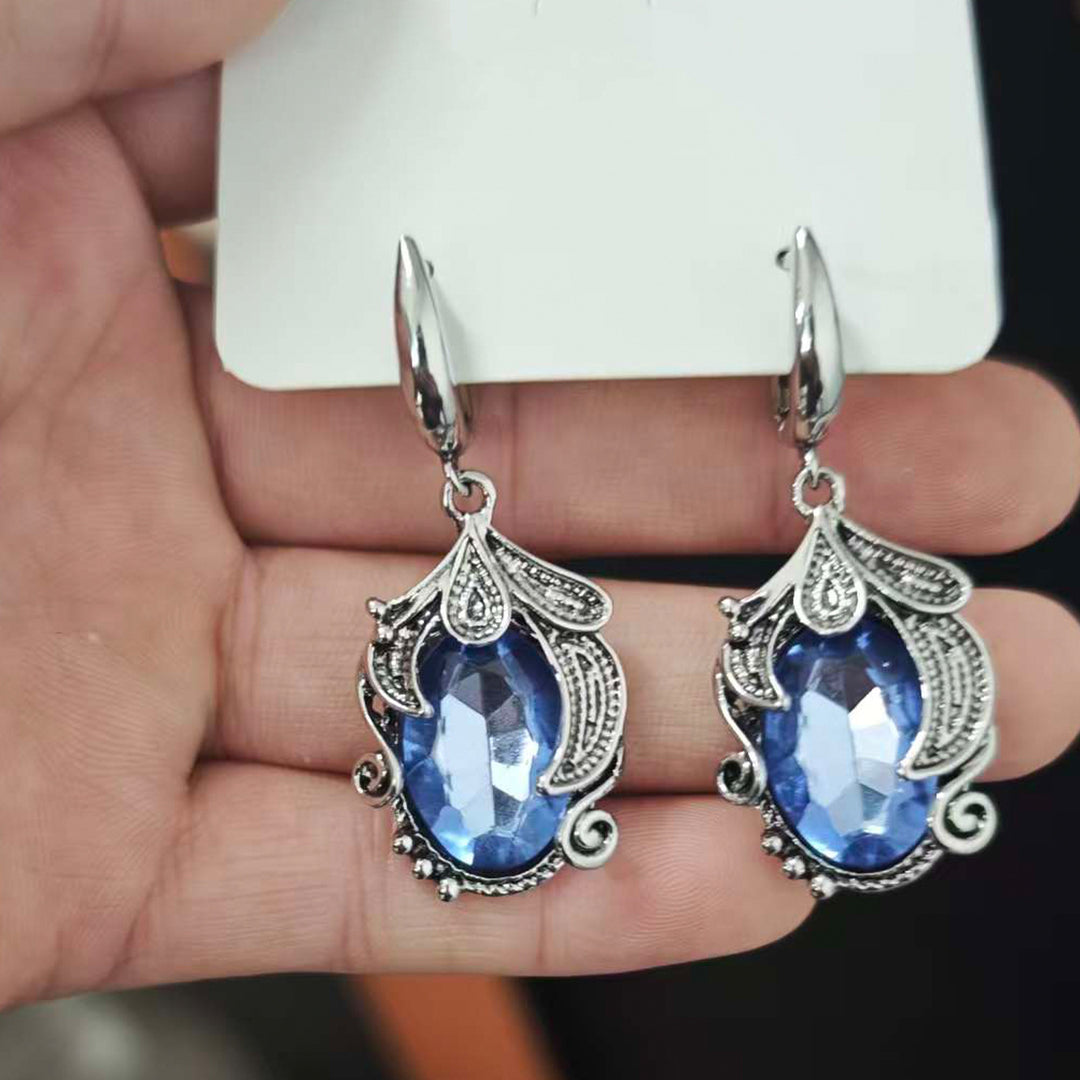 Elara Drop Earrings