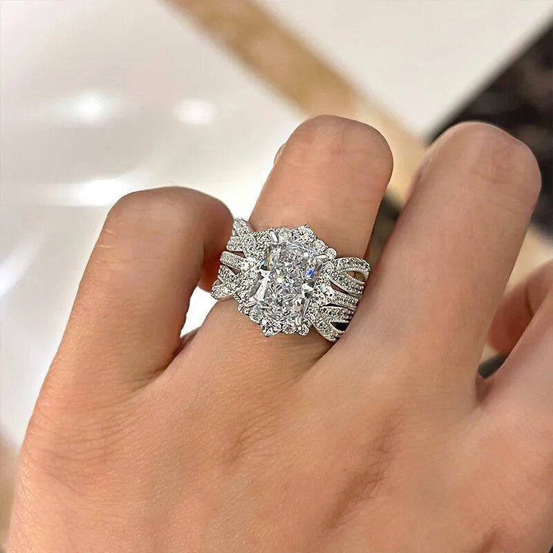 Cushion-Cut Halo Bridal Ring Set