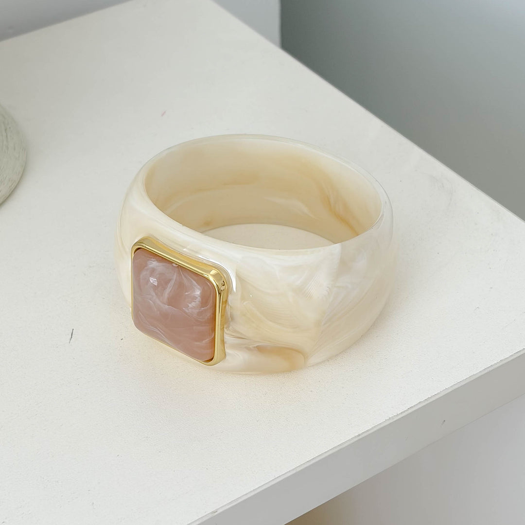 Retro Resin Bangle