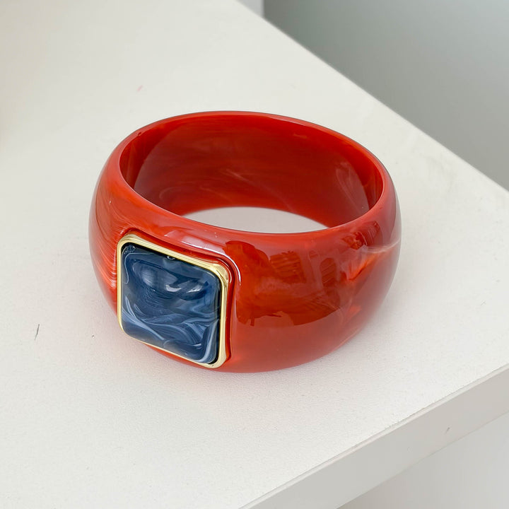 Retro Resin Bangle