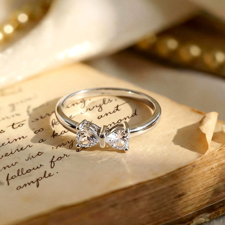 Heart Zircon Bow Ring