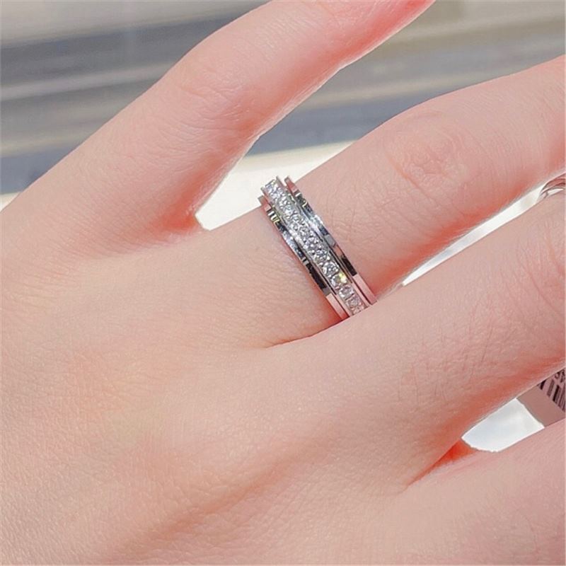 Rotating Zircon Ring