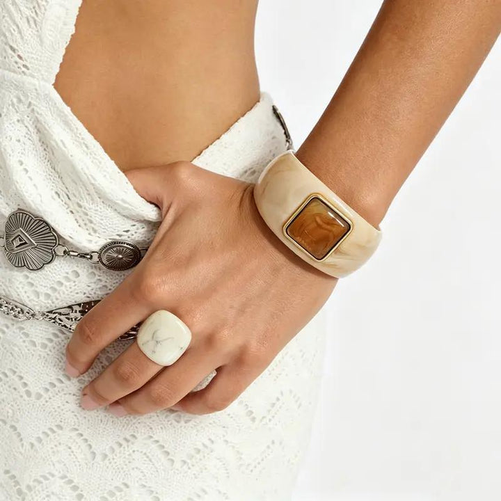 Retro Resin Bangle