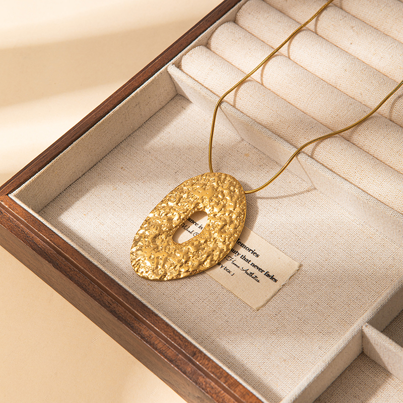 Modern Muse Necklace