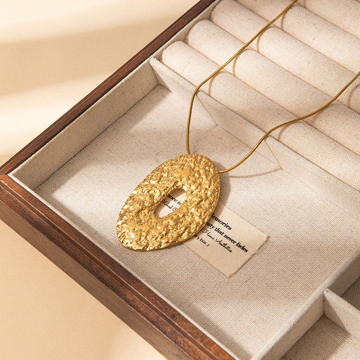 Modern Muse Necklace