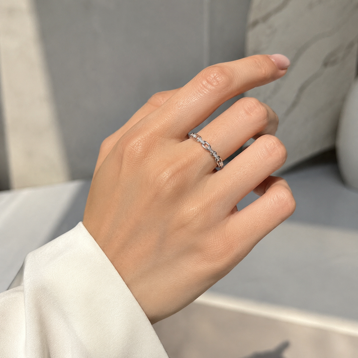 Luxury CZ Chain Band Ring