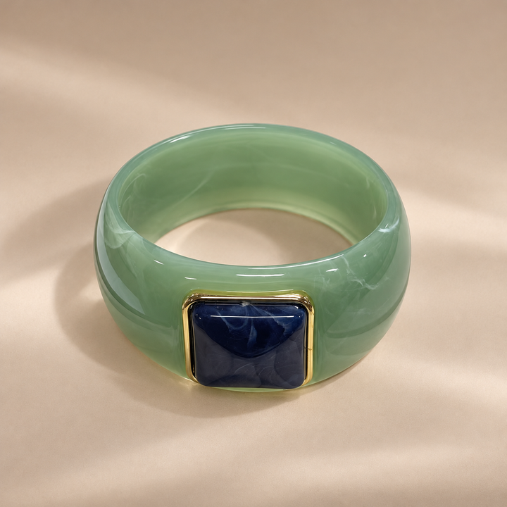 Retro Resin Bangle