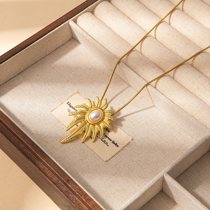 Modern Muse Necklace