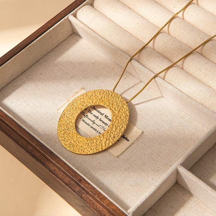 Modern Muse Necklace