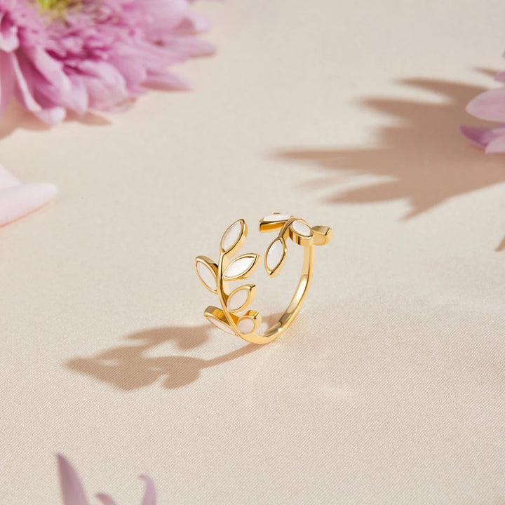 Golden Laurel Leaf Open Ring