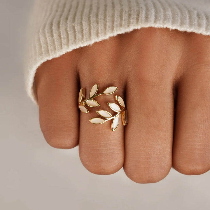 Golden Laurel Leaf Open Ring
