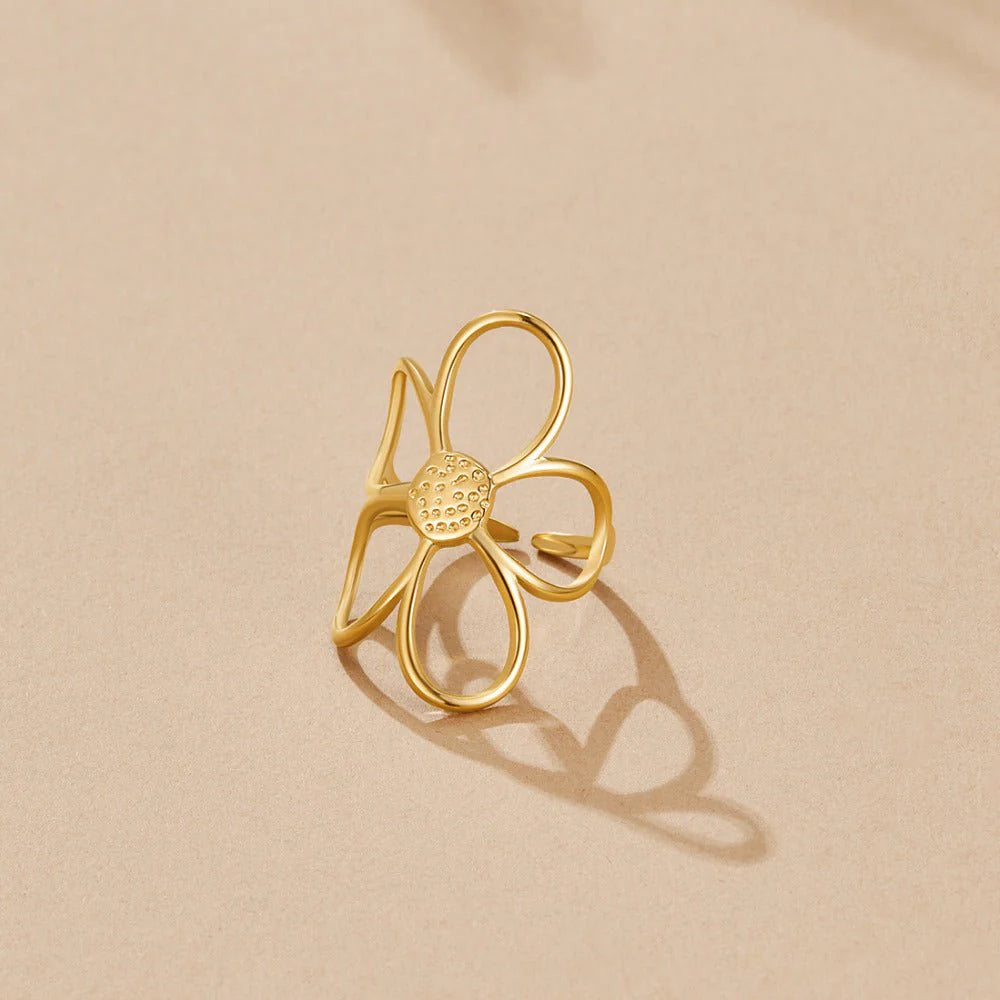 Golden Daisy Ring